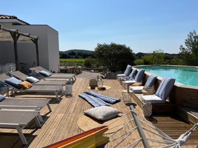 Le Domaine Du Cade-Gites D'Exception 4Etoiles "La Villa Du Cade" Cazevieille Exterior photo